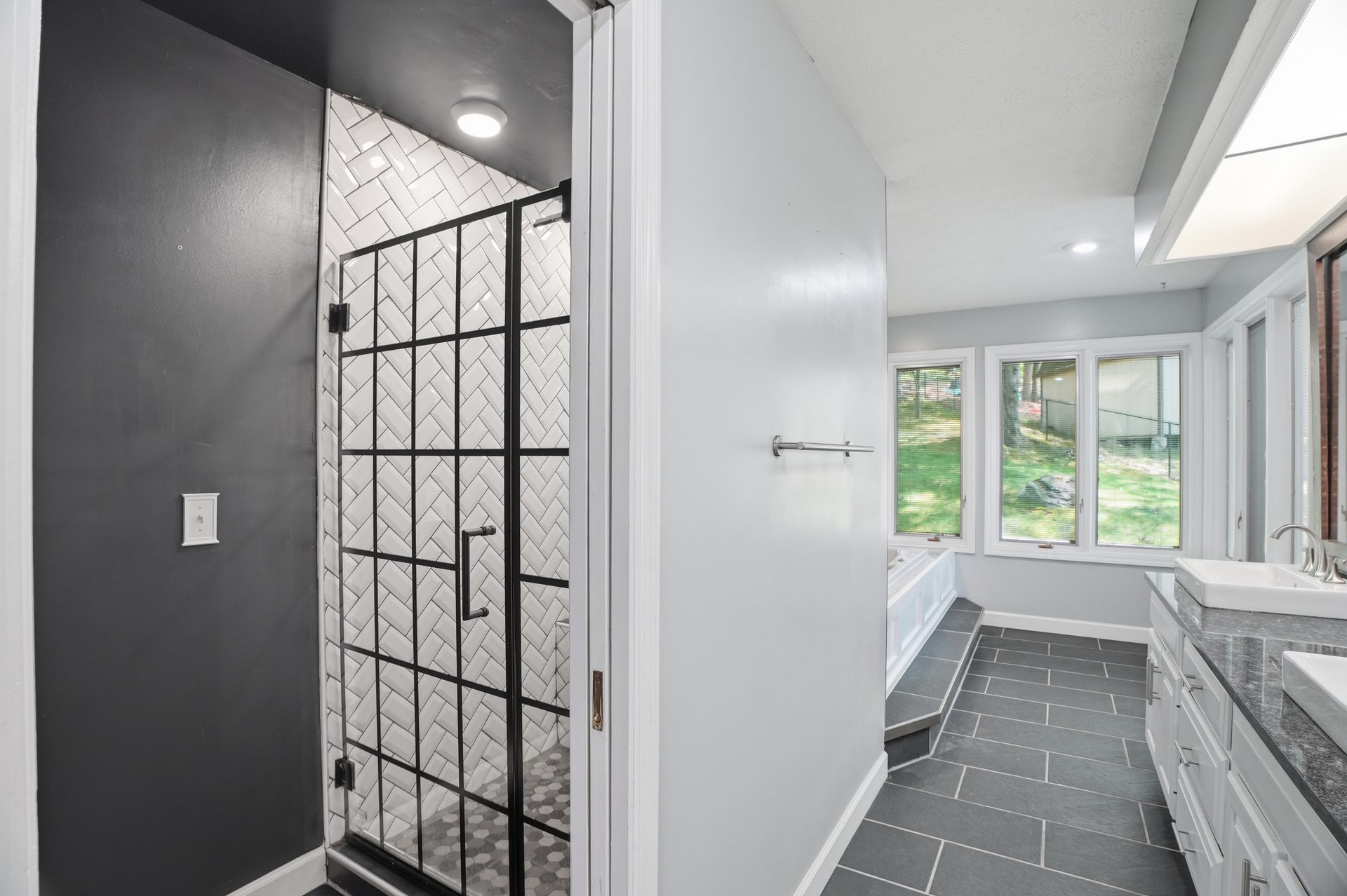 Modern Bathroom